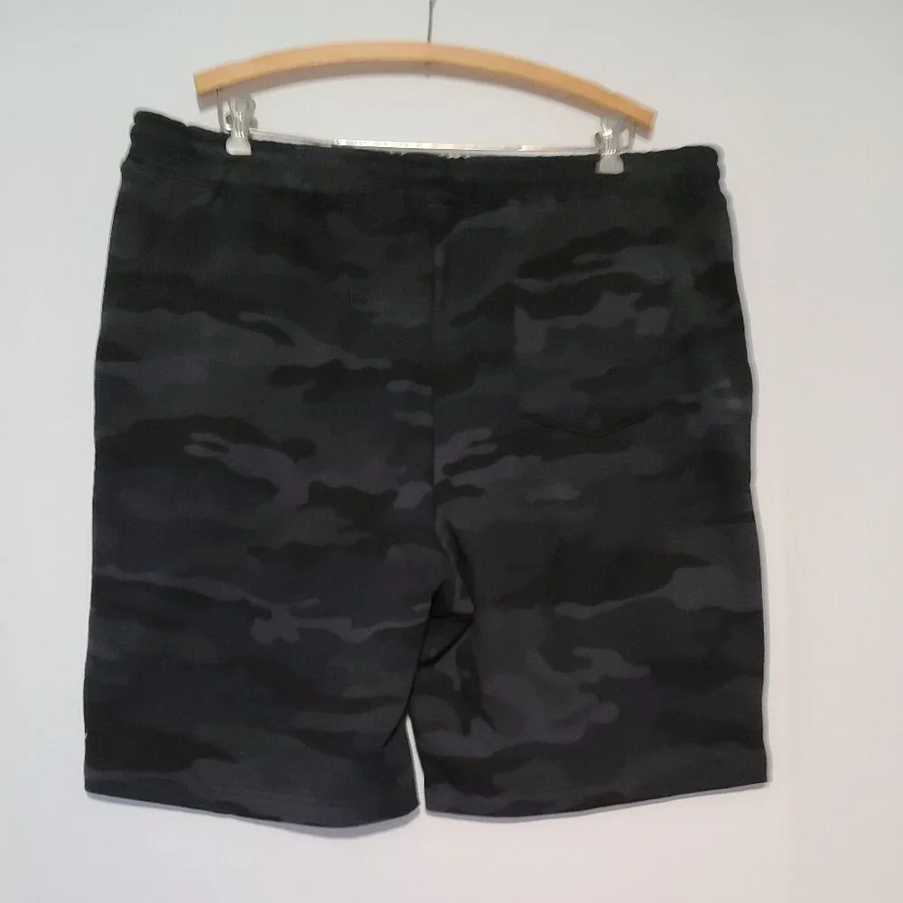 TURNER CULT CAMO PULL -ON SWEAT SHORTS/ ELASTIC WAIST /SIZE XX